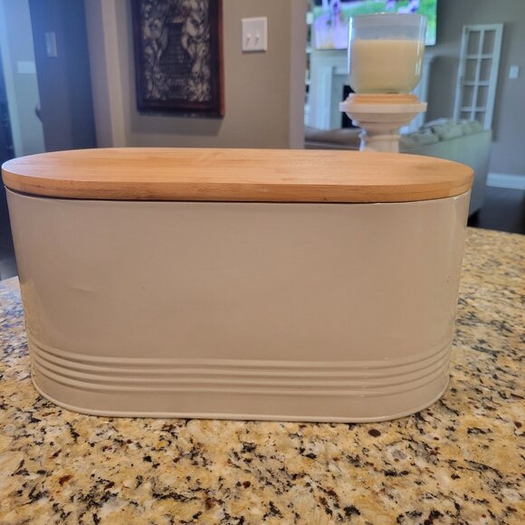 Metal Bread Box - Picture 3 of 7